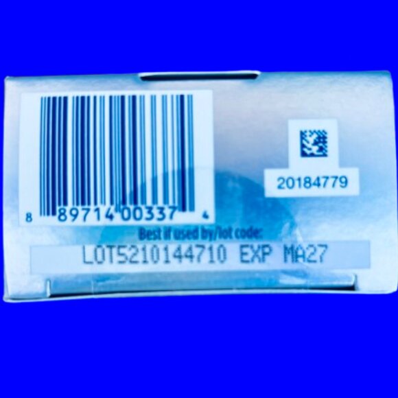 Crest 3D White Easy-To-Use Teeth Whitening Pen - 0.13 fl oz NEW EXP 2027 - Picture 4 of 4